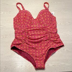 Old Navy women’s plus 2X one piece swimsuit